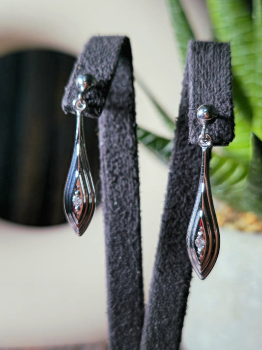 New 9ct White Gold Drop Dangling Earrings with CZ Butterfly Hallmarked Elegant