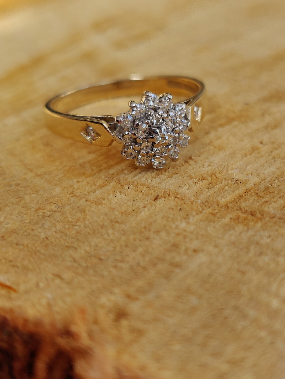Solid 9ct Yellow Gold Ladies Diamond Cluster Ring Size M+ 375 Hallmarked 