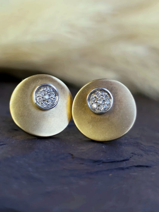 Lovely New 9ct Yellow Gold Round Matt Diamond Earrings Cute Butterfly Everyday