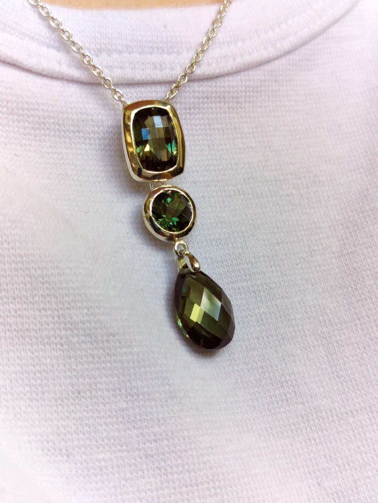 Lovely green stone silver 925 dress necklace length 26cm hallmarked 