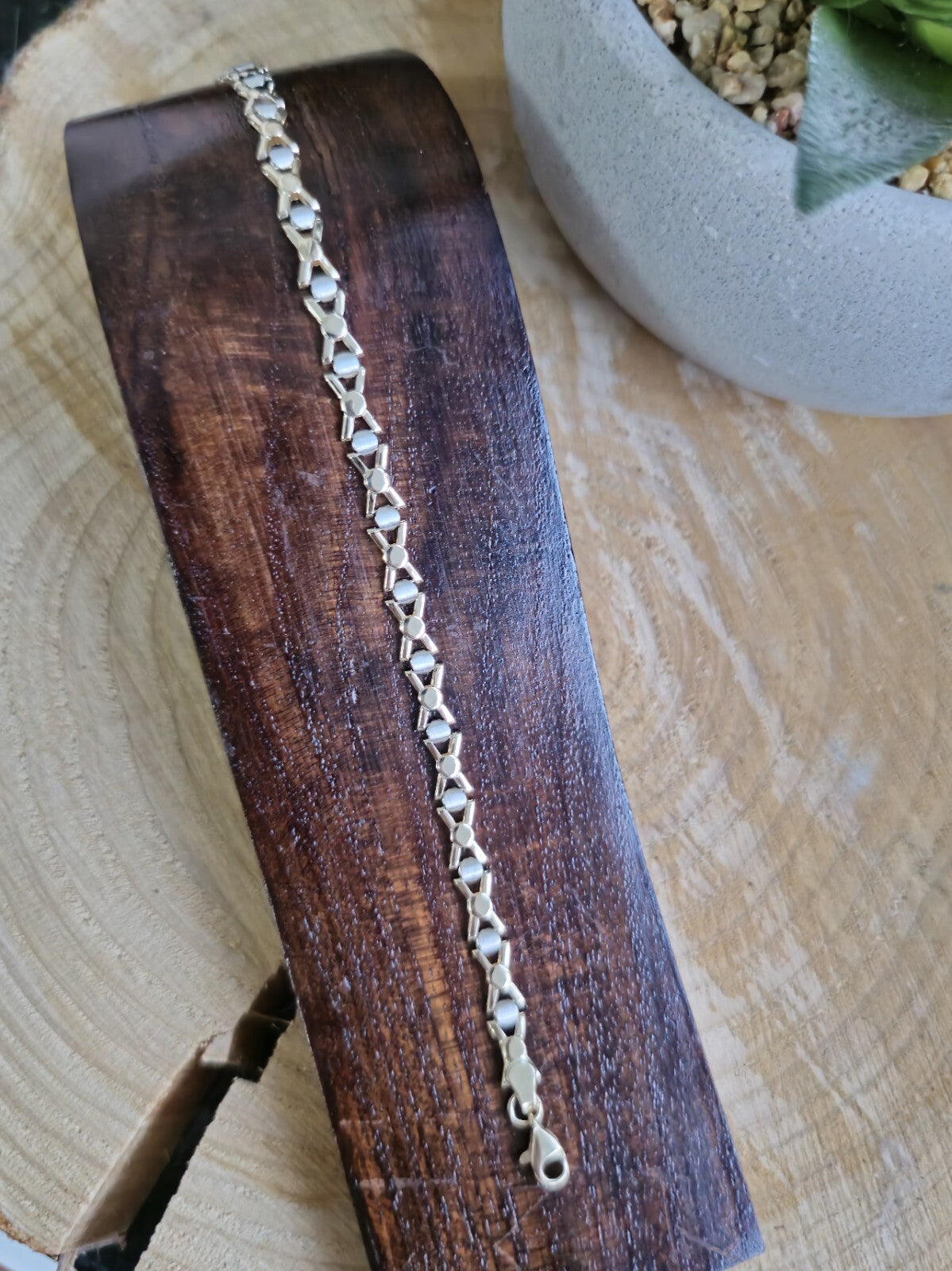 New Solid 9ct Yellow/White Gold Fancy BRACELET 7.5inch Hallmarked X design