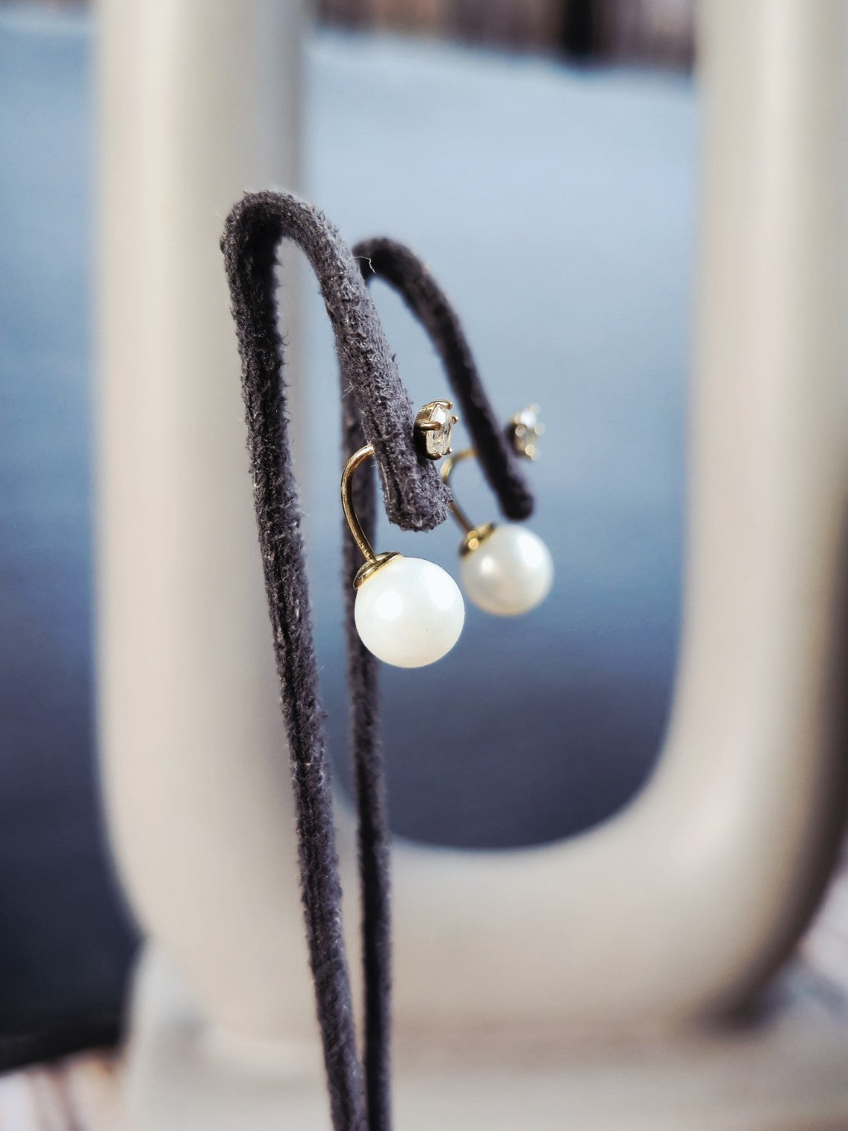 8ct (333) Yellow Gold Pearl Earrings with Cubic Zirconia and Push Clasp Elegant