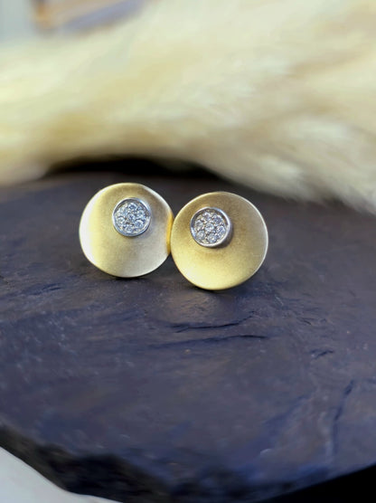 Lovely New 9ct Yellow Gold Round Matt Diamond Earrings Cute Butterfly Everyday