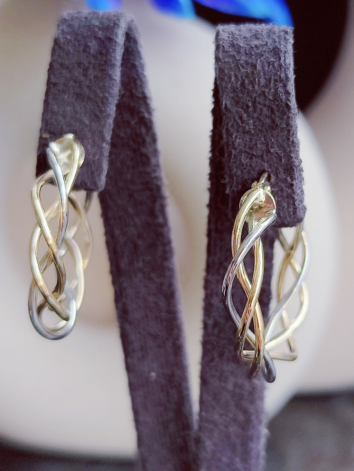 Twisted 9ct Solid Yellow/White Gold Wired Hoop Earrings Creole Wire Hoops 23mm