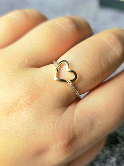 New 9ct Yellow Gold Open Heart Shape Ring with C/Z Half Eternity SIZE: P