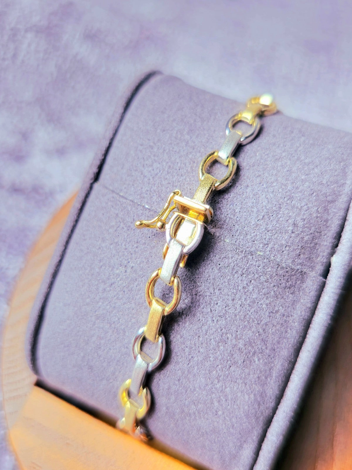 New 9ct Yellow/White Circles Link Gold Bracelet Hallmarked 7.5'' long