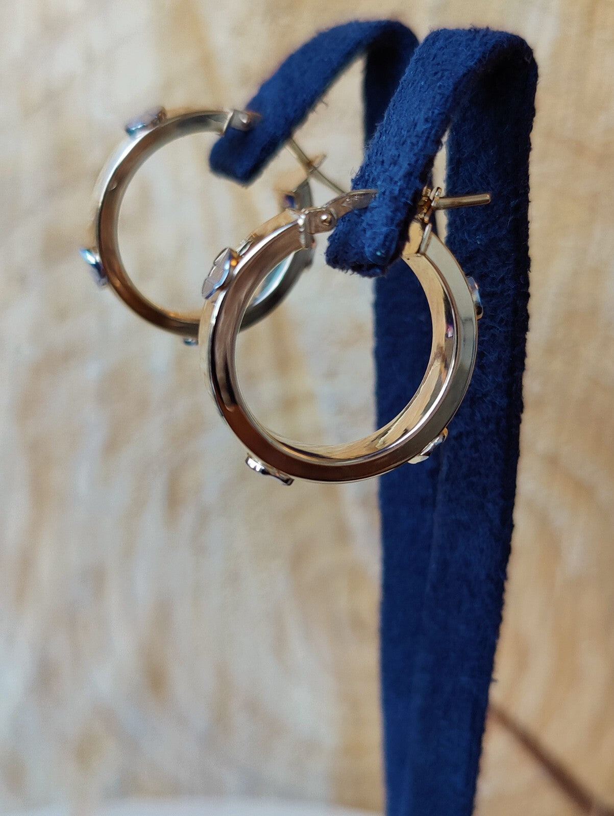 NEW Small Gold Hoop Earrings 9ct Yellow Gold 17mm Hallmarked Hoops Hinge Love ly