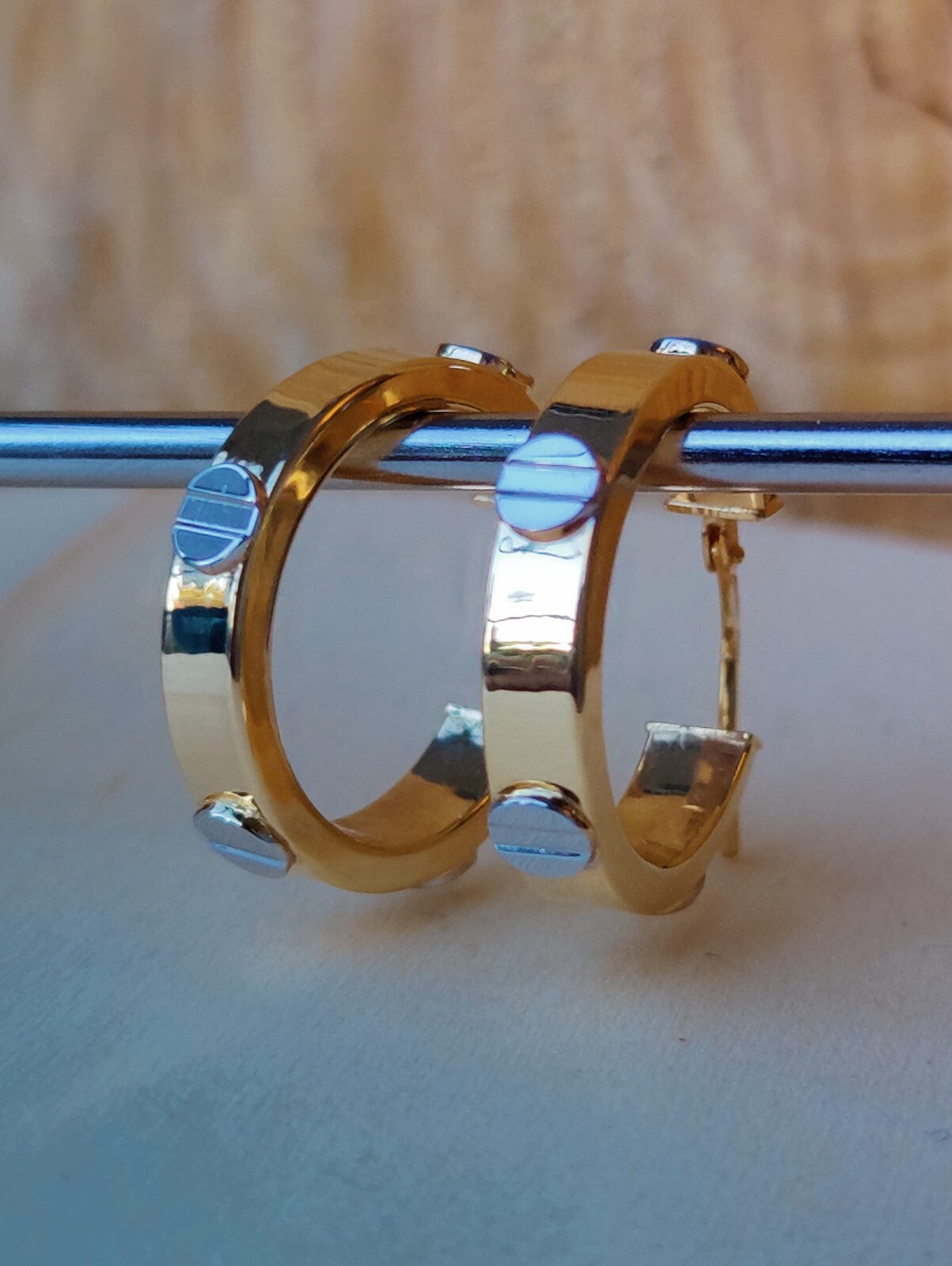 NEW Small Gold Hoop Earrings 9ct Yellow Gold 17mm Hallmarked Hoops Hinge Love ly