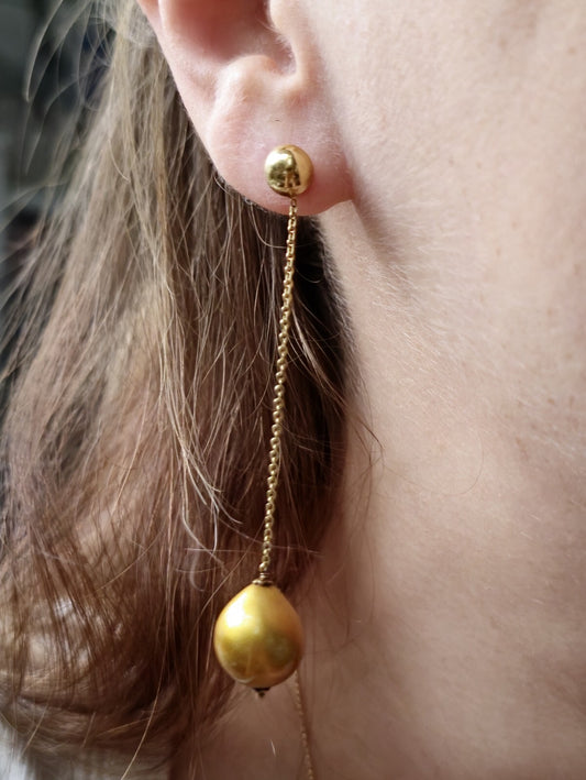 Long Chain Drop Earrings in 14K Yellow Gold Yellow 8mm Baroque Pearls 73mm Long