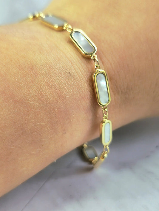 New Solid 9k Yellow Gold And Mother Of Pearl Bracelet 7.5inch Hallmarked Lovely