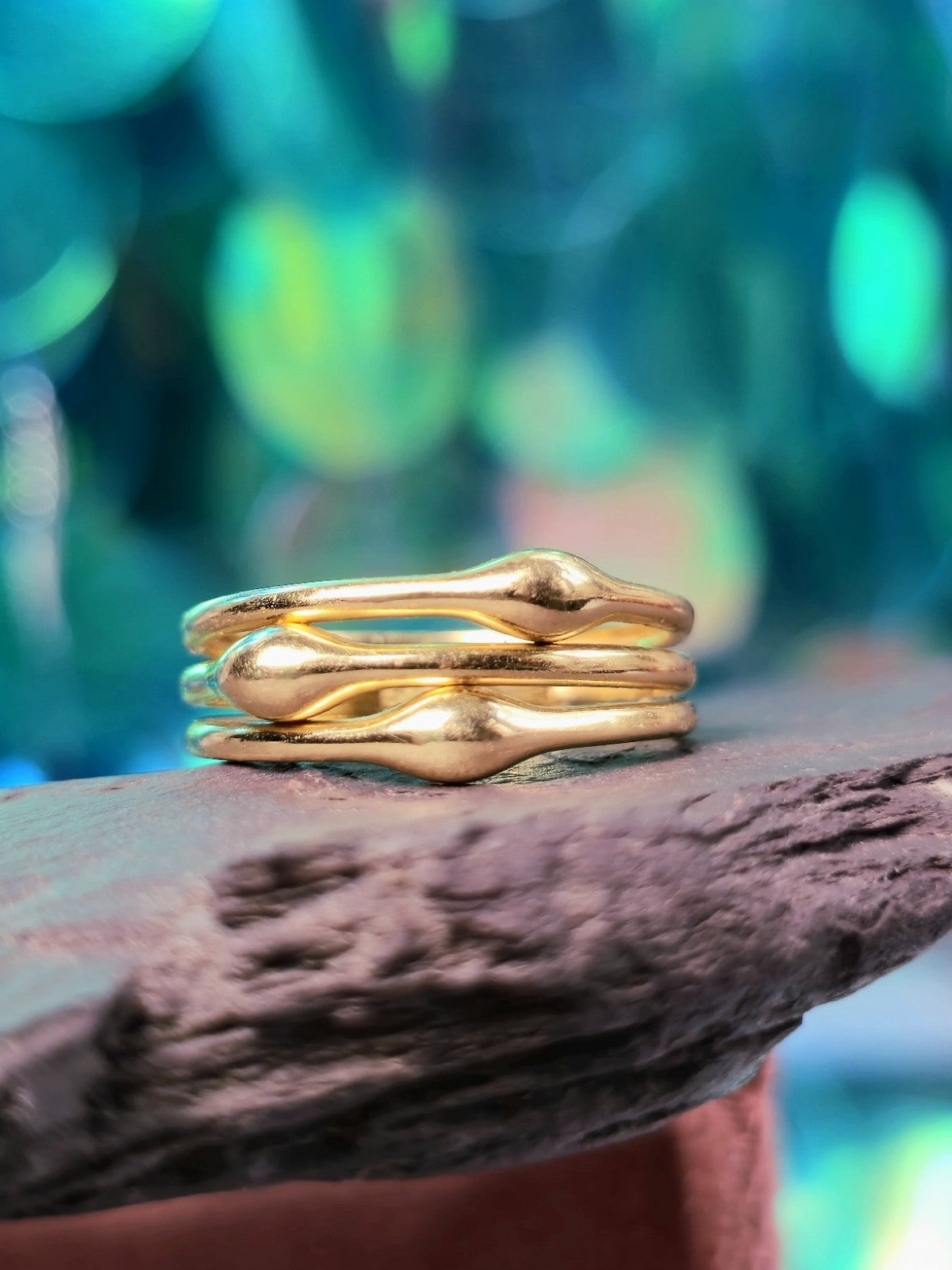 (585) 14ct Yellow Gold Ring Three Raw Band size: P Dress Plain Ring Hallmaked