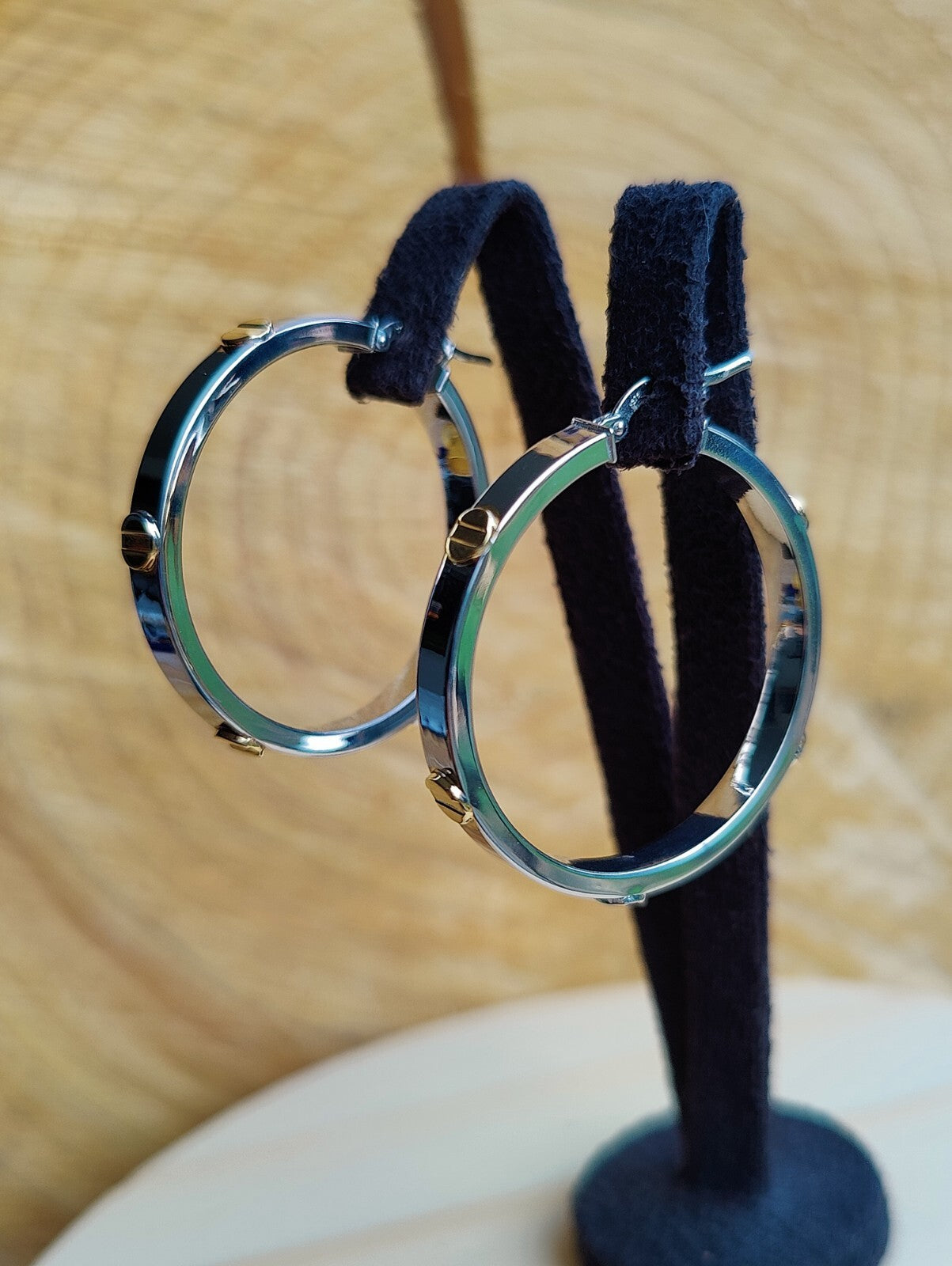 NEW Gold Screw Hoop Earrings 3.8grams 9ct White Gold 30mm Hallmarked New 