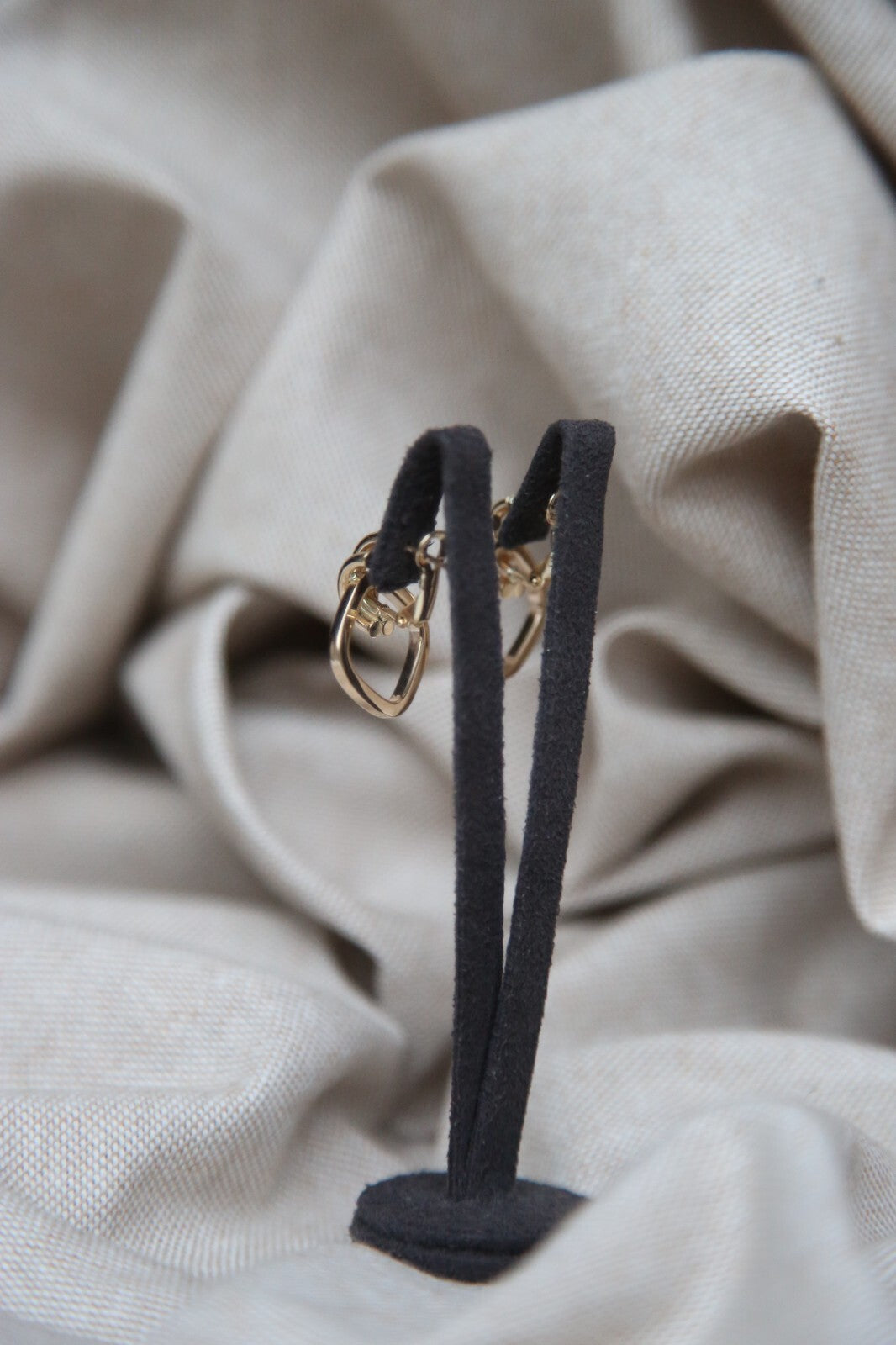 New Solid 9ct Yellow Gold Earrings Studs Knot Omega Clasp Hallmarked