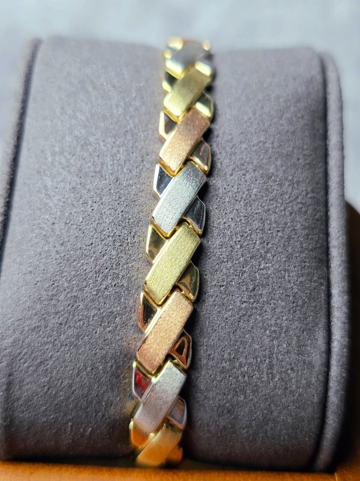 New 9ct Multicolour Gold Braided Chunky Bracelet X Shaped Brushed Matt 7'' long