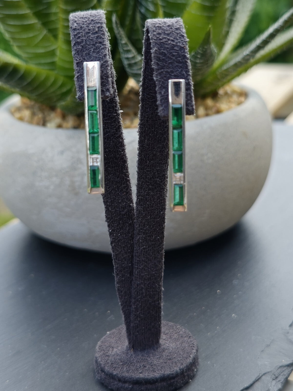 Solid 18K (750) White Gold Stud/Drop Earrings Long Green Stones 5.5grams