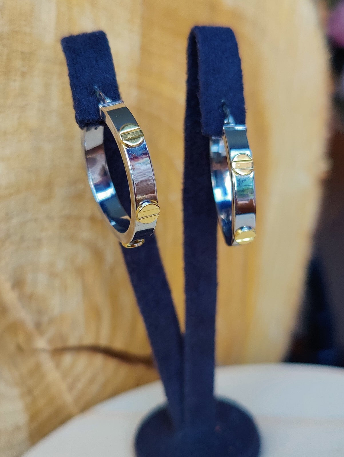 NEW Small Gold Hoop Earrings 9ct White Gold 20mm Hallmarked Hoops Screw Love ly