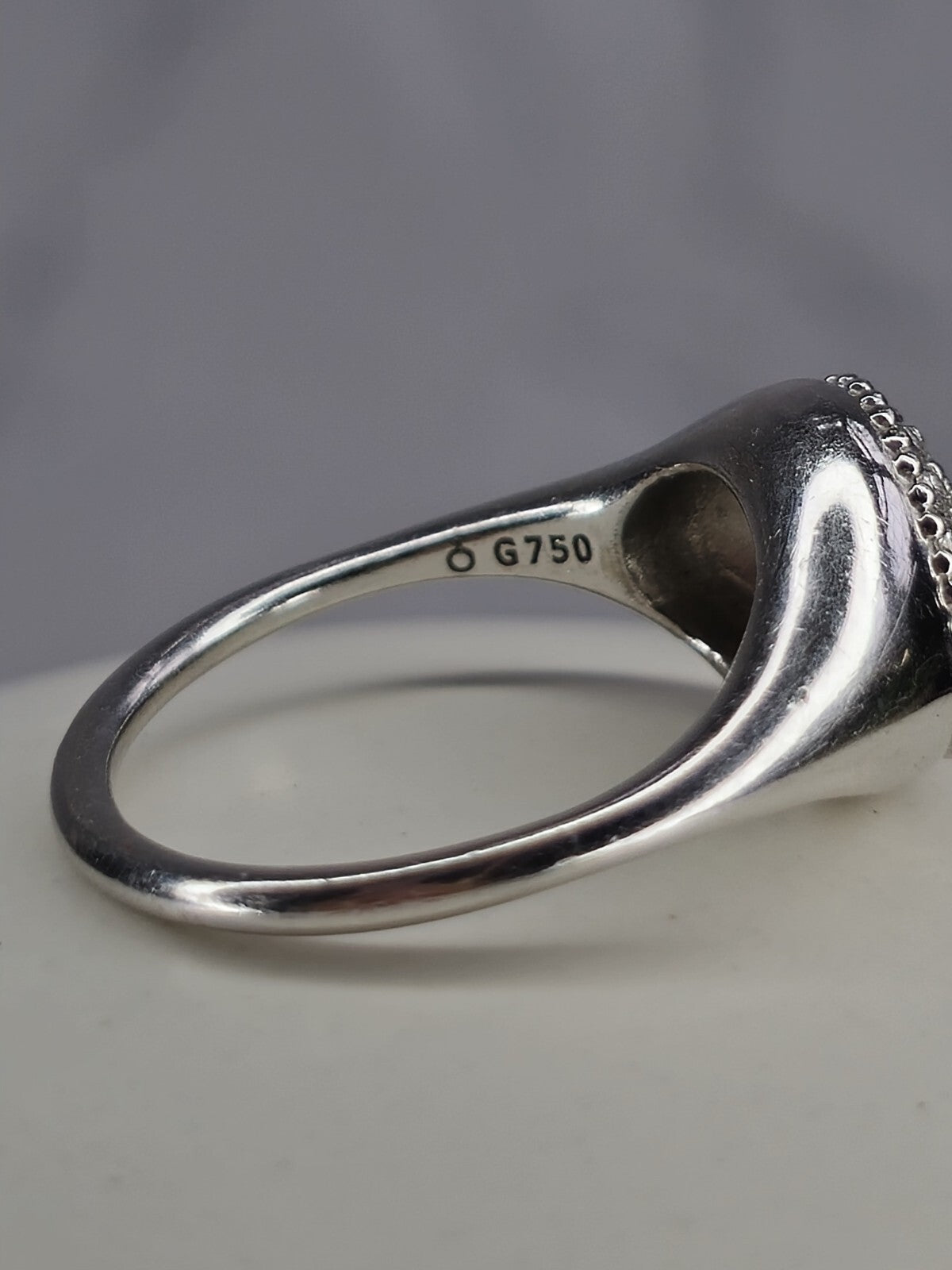 LOVELY Pandora LovePods Pavé Diamond & 18K Yellow Gold Ring size N 6grams