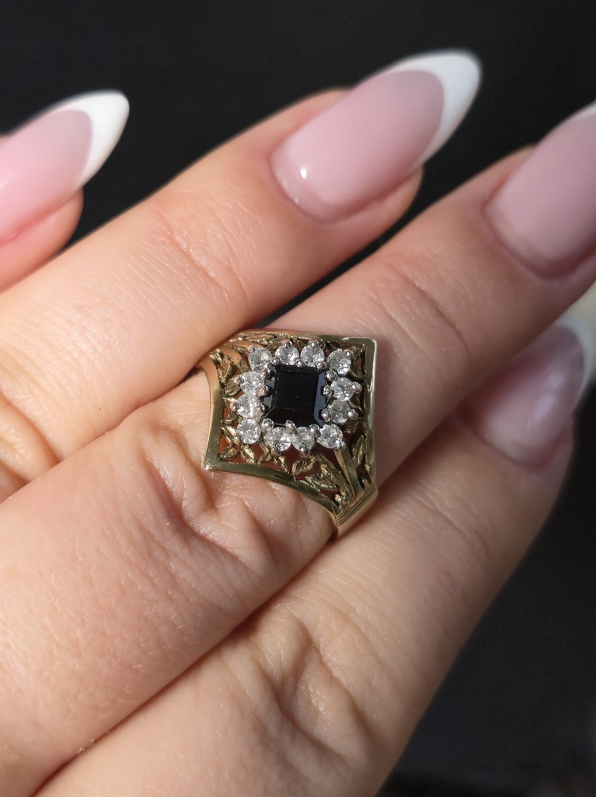 Beautiful 9ct Yellow Gold Sapphire and CZ Ring Vintage Fancy Design Hallmarked