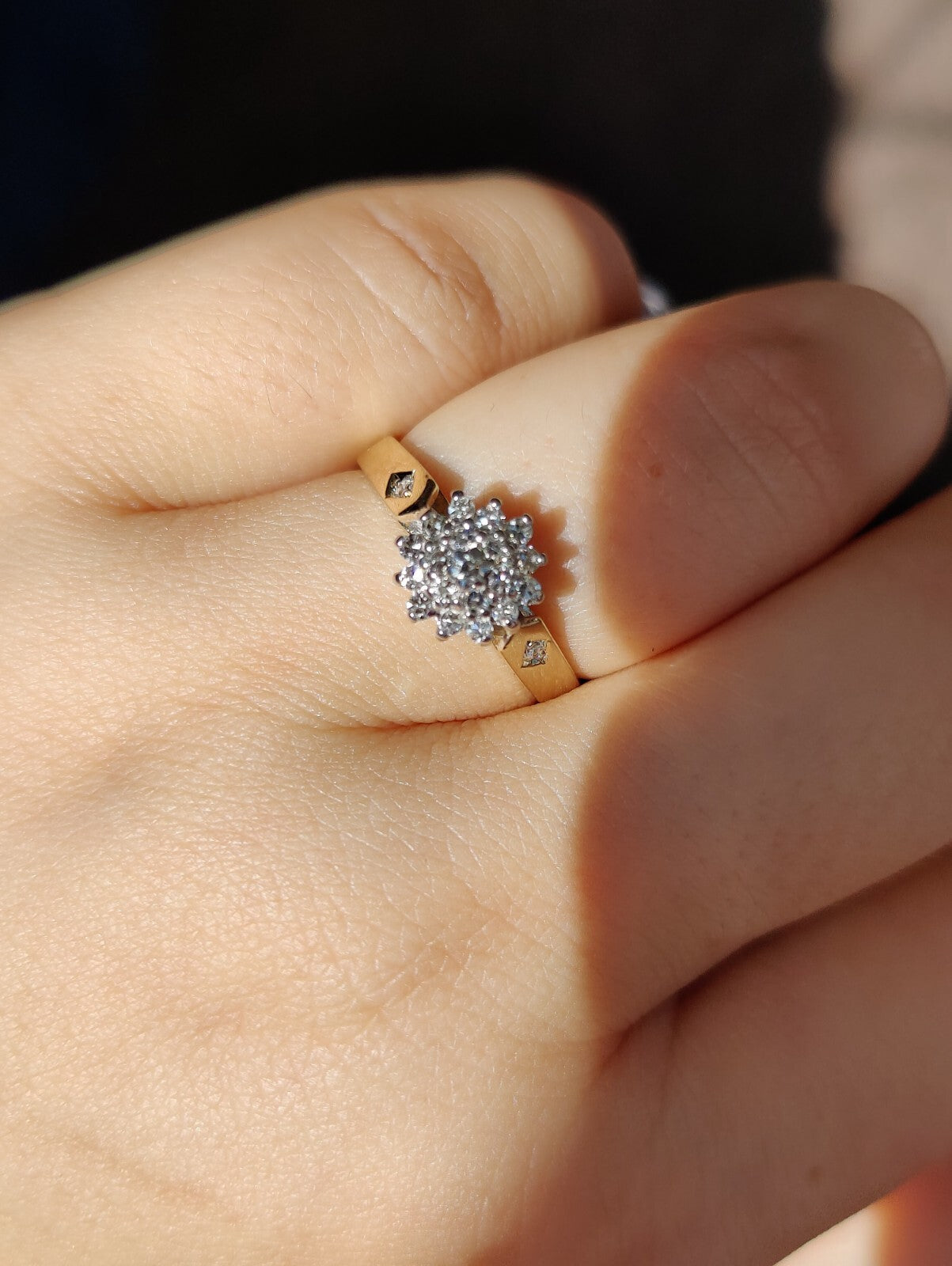 Solid 9ct Yellow Gold Ladies Diamond Cluster Ring Size M+ 375 Hallmarked 