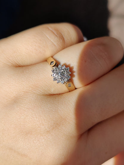 Solid 9ct Yellow Gold Ladies Diamond Cluster Ring Size M+ 375 Hallmarked 