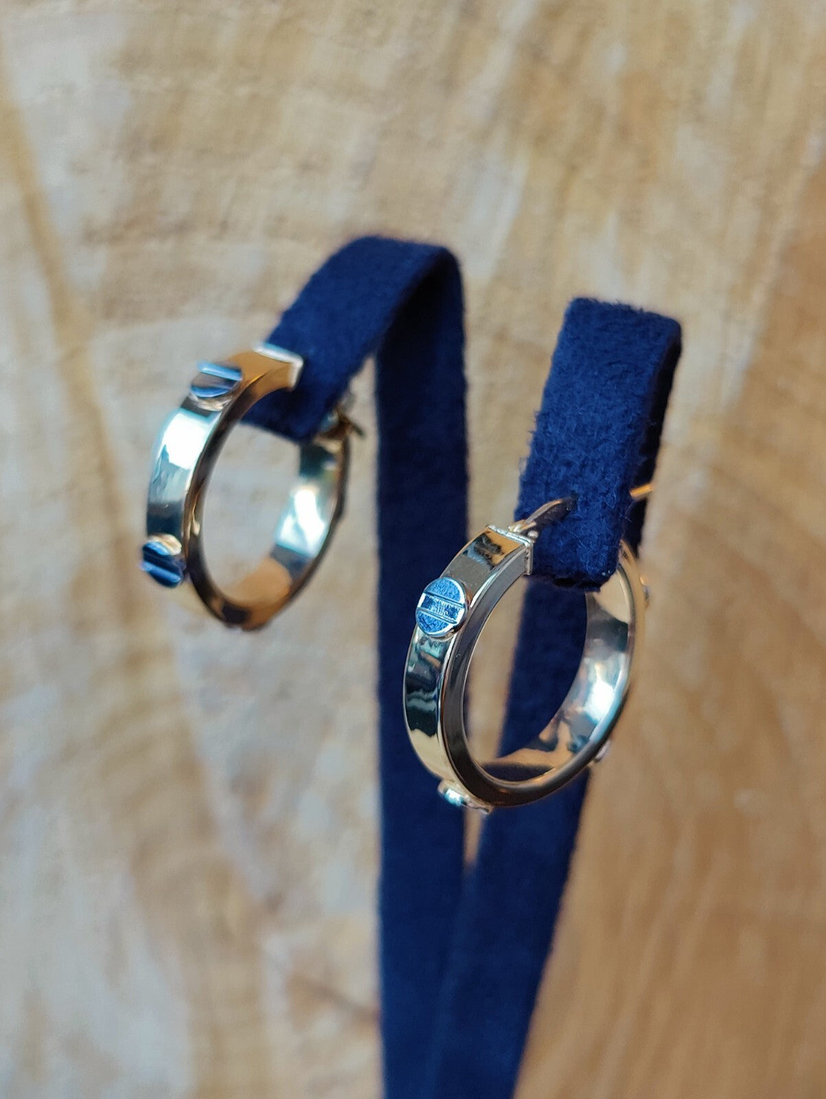NEW Small Gold Hoop Earrings 9ct Yellow Gold 17mm Hallmarked Hoops Hinge Love ly