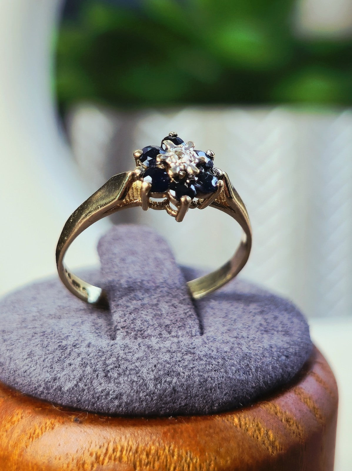 Stunning Cute 9ct Yellow Gold Sapphire/Diamond Flower Ring  size L+ Hallmarked