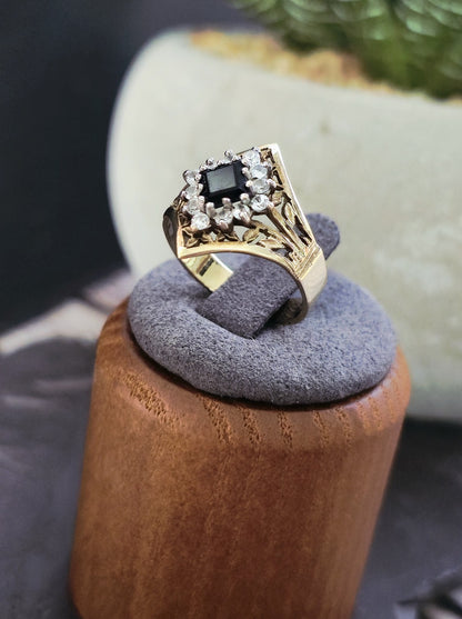 Beautiful 9ct Yellow Gold Sapphire and CZ Ring Vintage Fancy Design Hallmarked