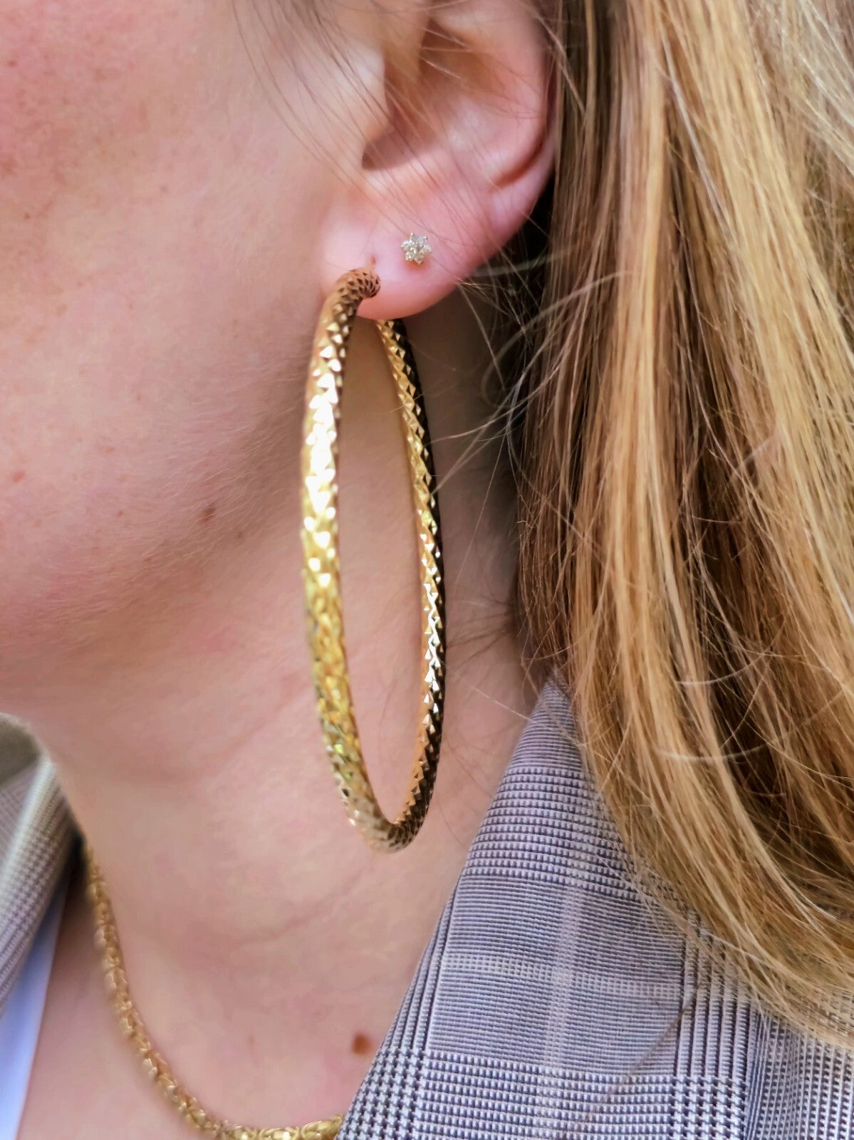 Big 9ct Yellow Gold Twisted Hoop Earrings Twist Hoops 77mm Diamond Cut Pattern