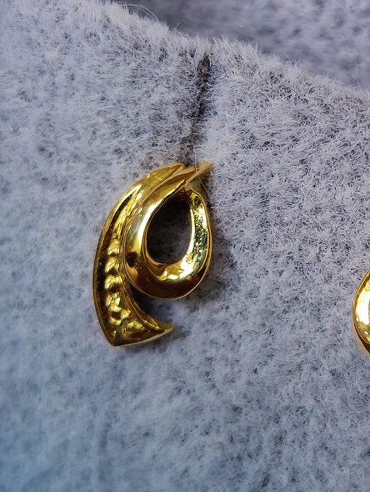 Solid 9ct Yellow Gold Knot Stud Earrings 1.4grams 