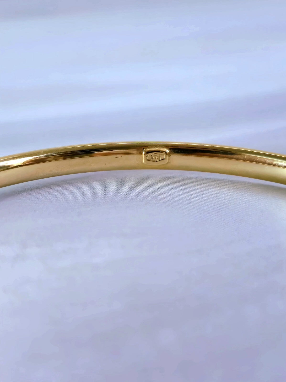 New 9ct Yellow Gold Round Bangle Stacking BRACELET Lovely 4mm 70mm diameter