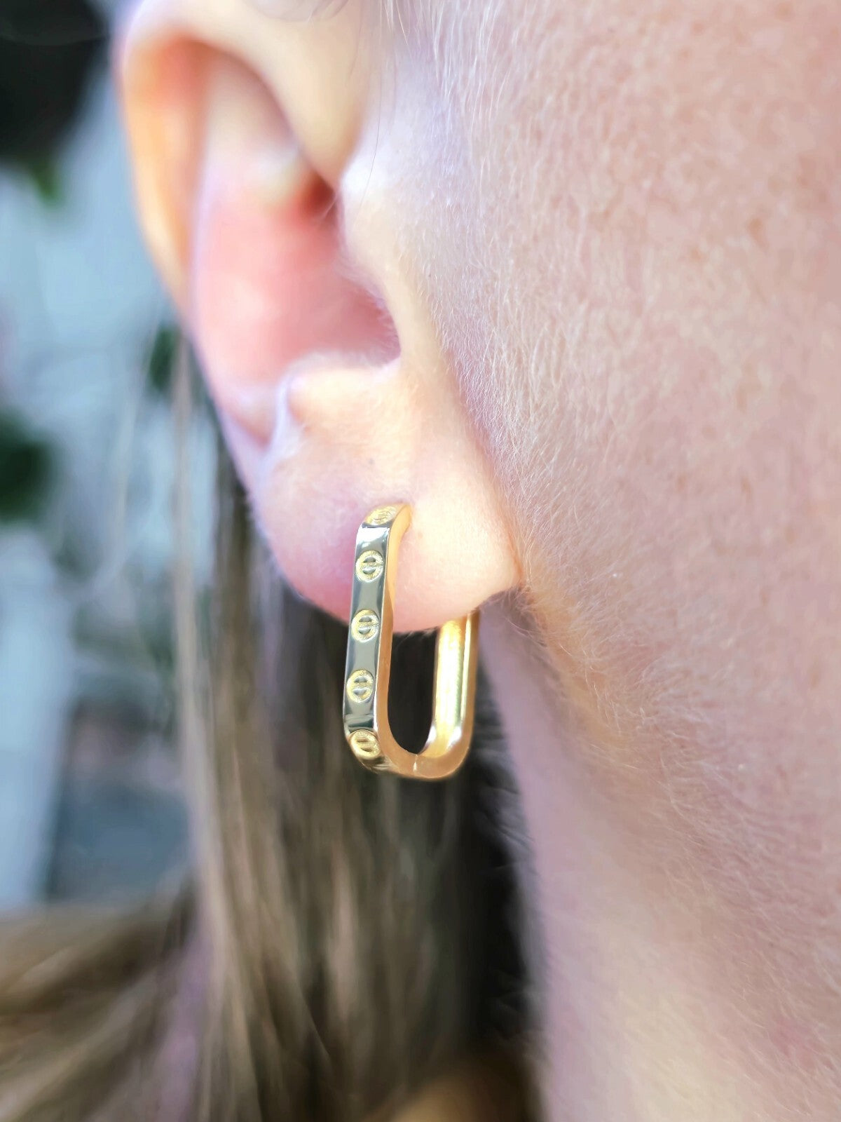 New 9ct Solid Yellow Gold Hoop Earrings Rectangular Hoops 20mm Small Screws