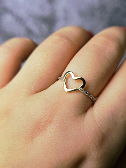 New 9ct Yellow Gold Open Heart Shape Ring with C/Z Half Eternity SIZE: P