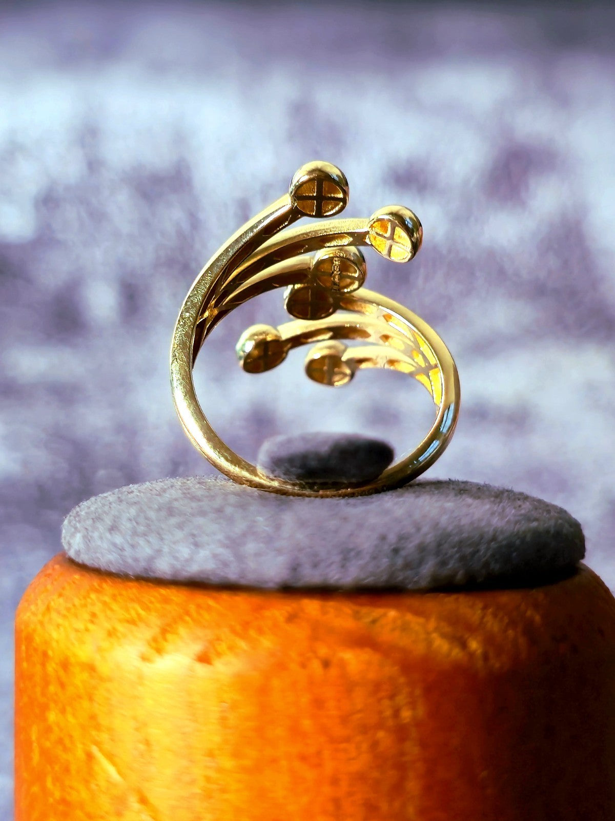 14K Yellow Gold Fancy Statement Design Ring Split Shank Diamond Cut Balls size M