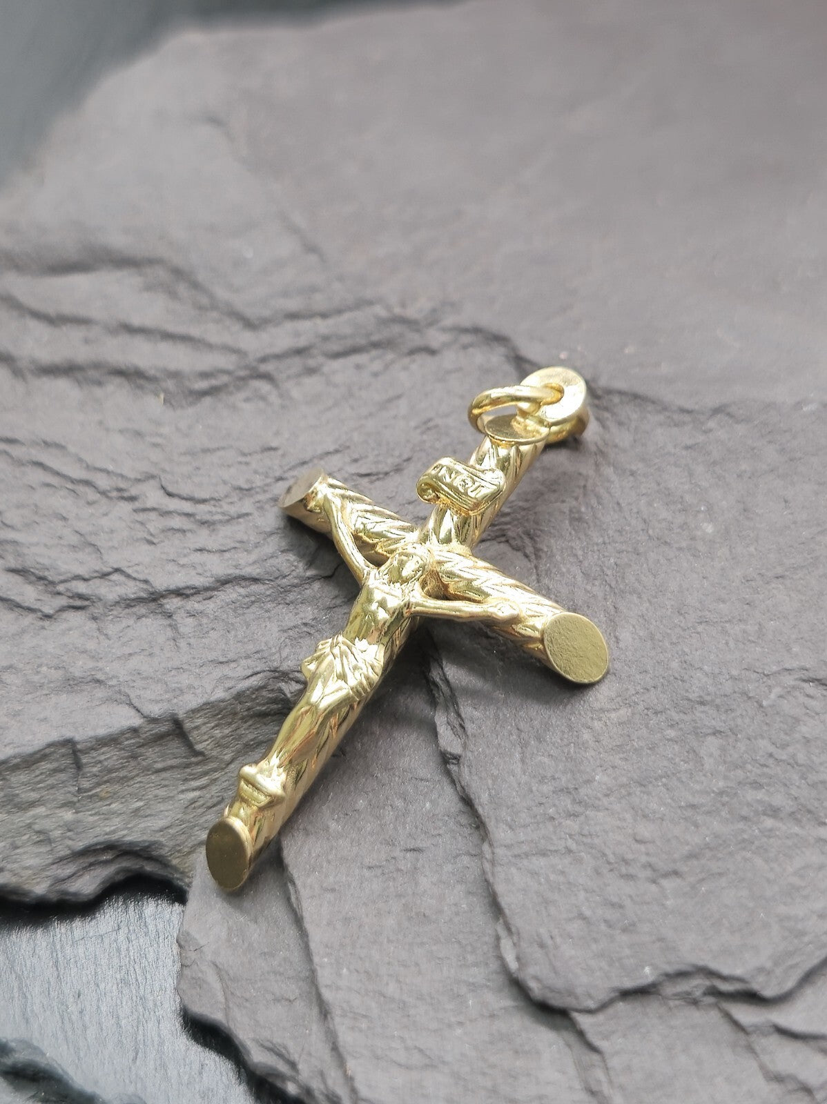 New Solid 9ct Yellow Gold Cross with Jesus Pendant 35mm x 20mm Hallmarked