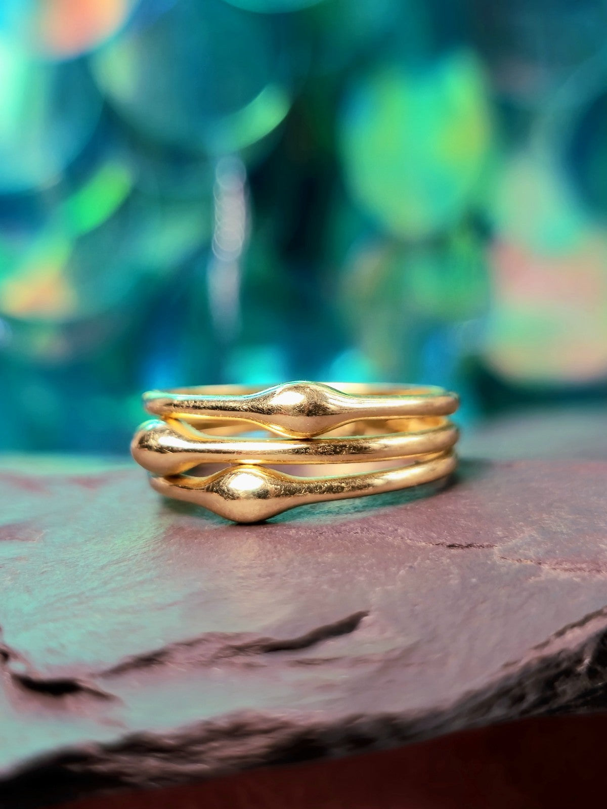 (585) 14ct Yellow Gold Ring Three Raw Band size: P Dress Plain Ring Hallmaked