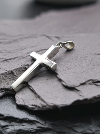 New Solid 9ct White Gold Plain Cross Simple 3D Cube Thick 32mm x 15mm Hallmarked