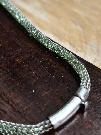 18k White Gold Mesh Choker Necklaces Filled with Green Crystals Stones Chain