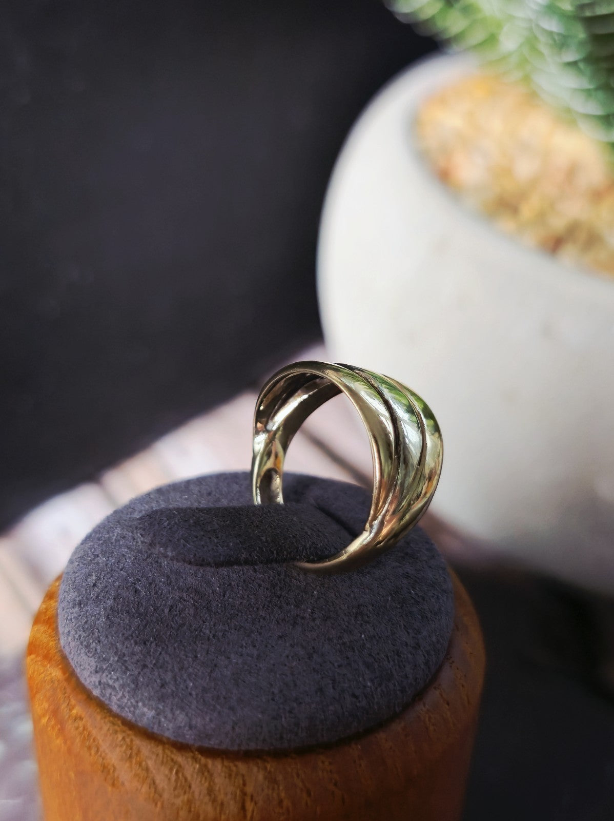 9ct Yellow Gold Ring Trinity Band Size H Pinky Finger Ring 3grams Hallmarked