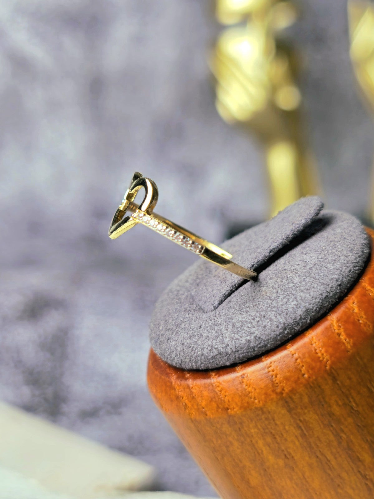 New 9ct Yellow Gold Open Heart Shape Ring with C/Z Half Eternity SIZE: P