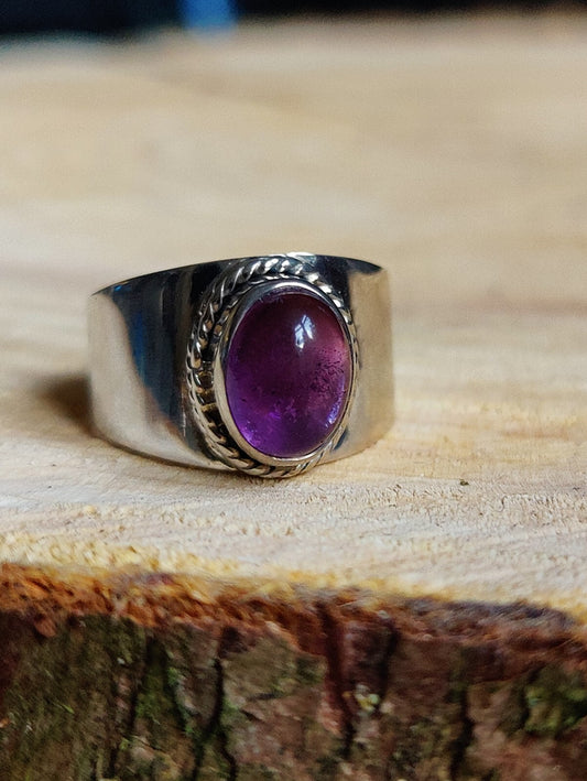 Vintage Sterling Silver Dress Coctail Ring with Cabochon Amethyst, size O