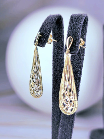 New Solid 9ct Yellow/White Gold Drop Earrings Butterfly Dangling 35mm 3D Pear