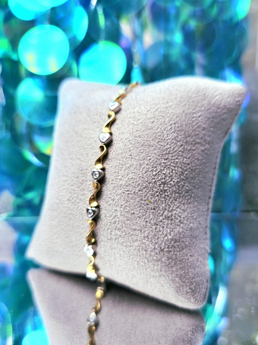 Elegant 9ct Yellow/White Heart Shape Chain BRACELET with Cubic Zirconia 5.4grams