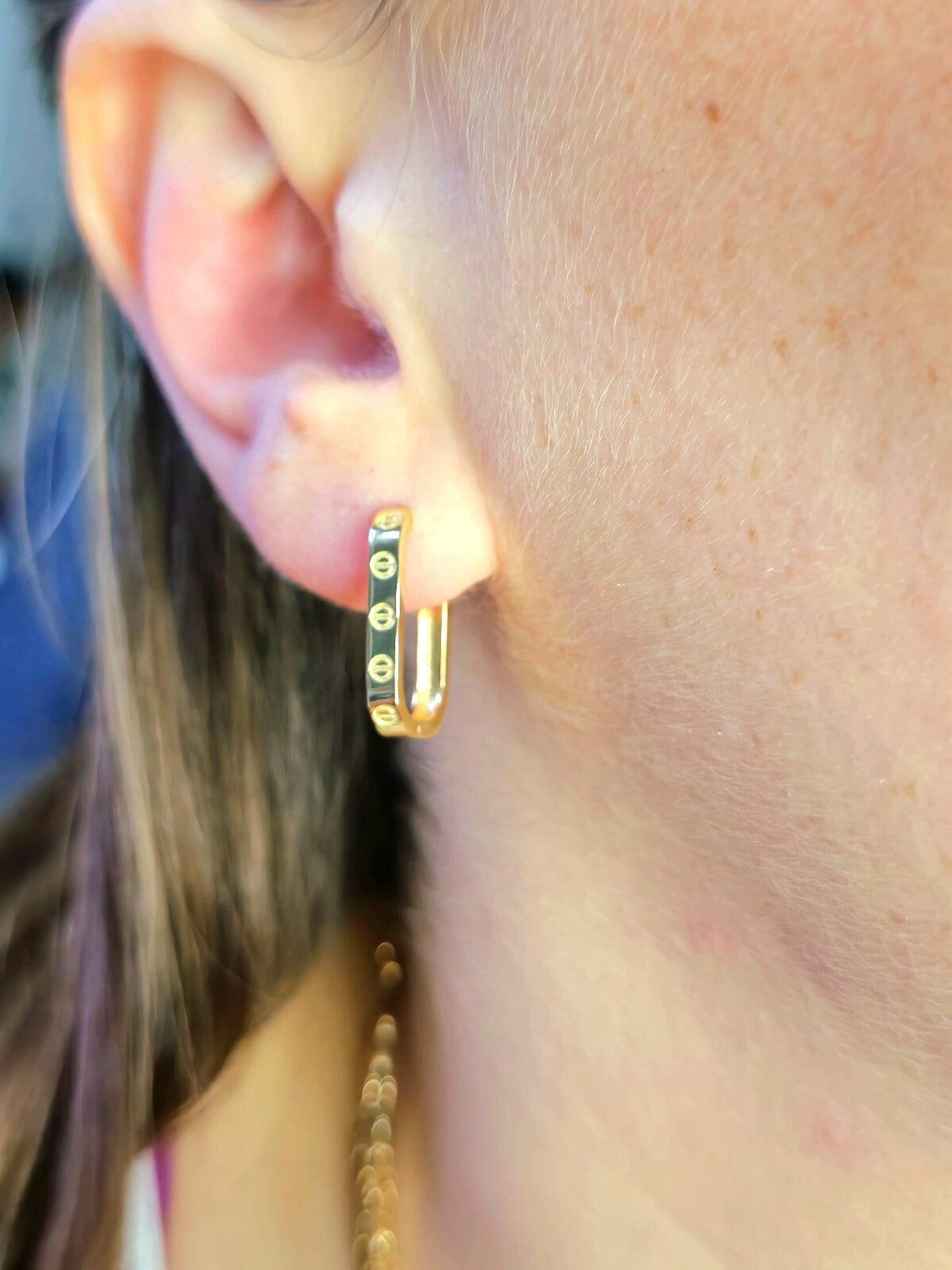 New 9ct Solid Yellow Gold Hoop Earrings Rectangular Hoops 20mm Small Screws