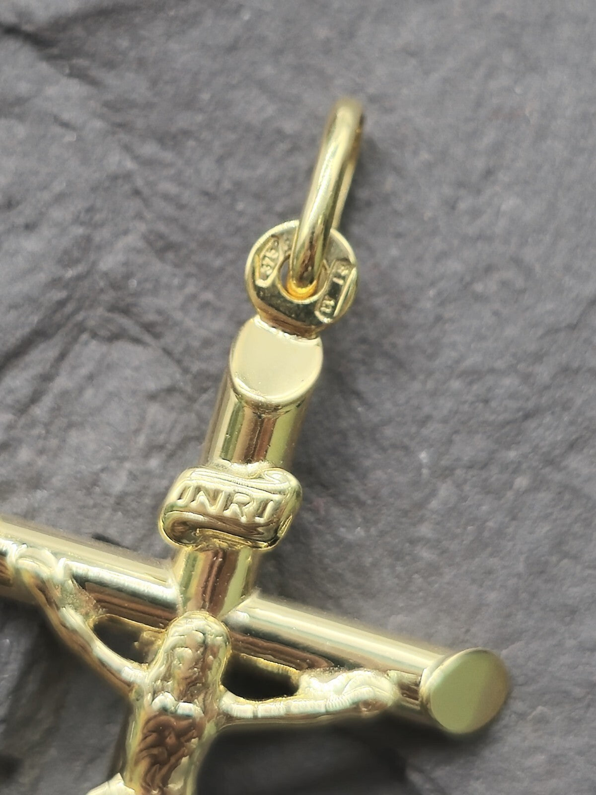 New Solid 9ct Yellow Gold Cross with Jesus Pendant 40mm x 20mm Hallmarked