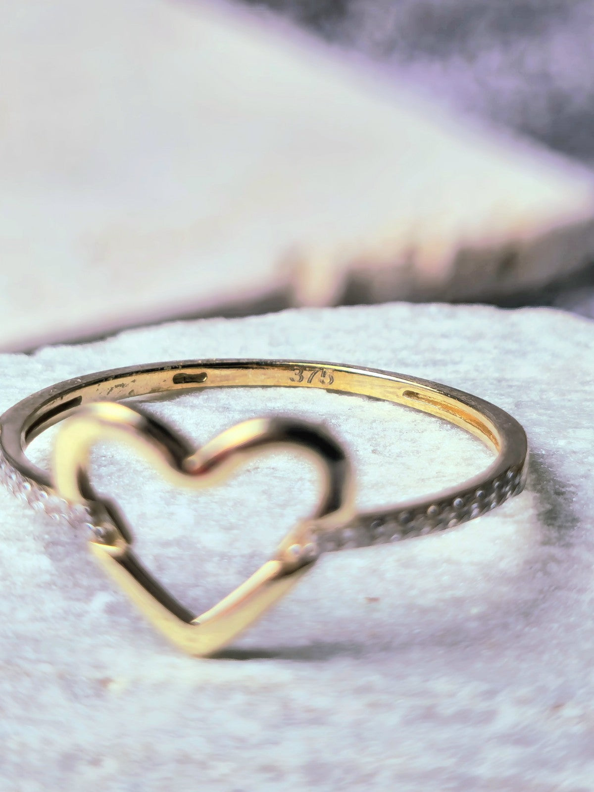 New 9ct Yellow Gold Open Heart Shape Ring with C/Z Half Eternity SIZE: P