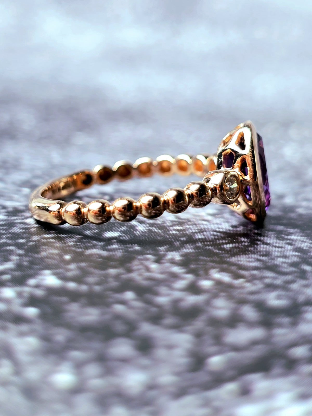 New 18ct Rose Gold Oval Amethyst and Diamonds Ring Cocktail Dress Bead Band