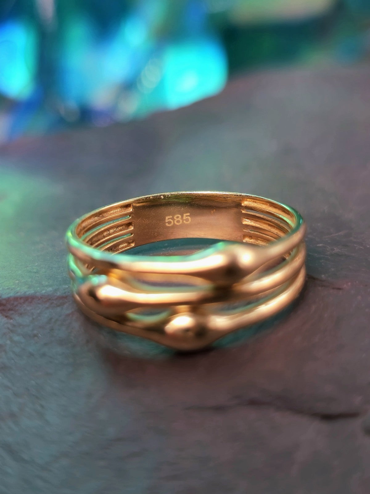 (585) 14ct Yellow Gold Ring Three Raw Band size: P Dress Plain Ring Hallmaked
