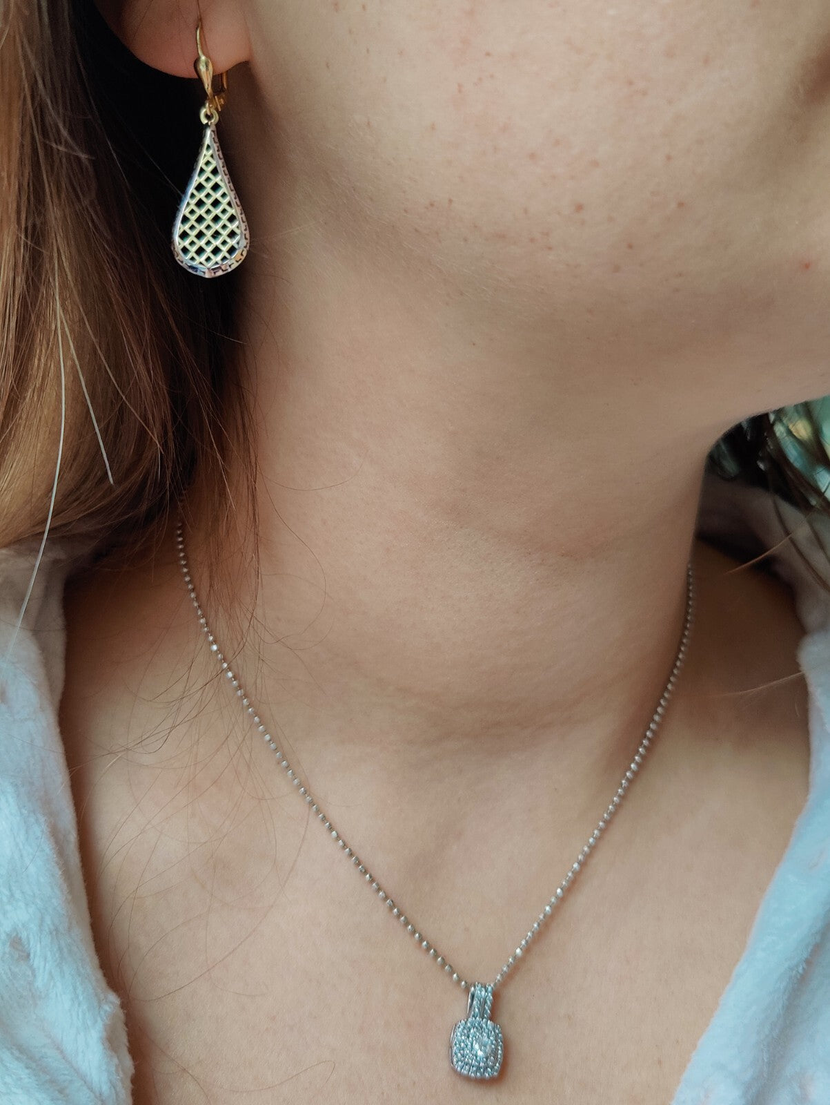 9ct Yellow Gold Drop Dangly Earrings Leverback Hallmarked Decorative Pattern 